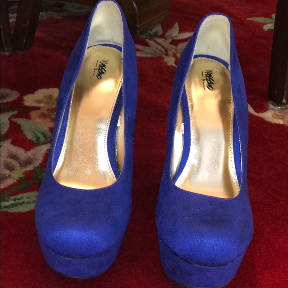 Electric ⚡️ Blue faux suede wedge heels - Picture 4 of 6